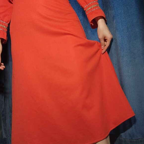 Vintage 60s Holidays bright red and gold babydoll long bell-sleeved maxi dress - Picture 9 of 14